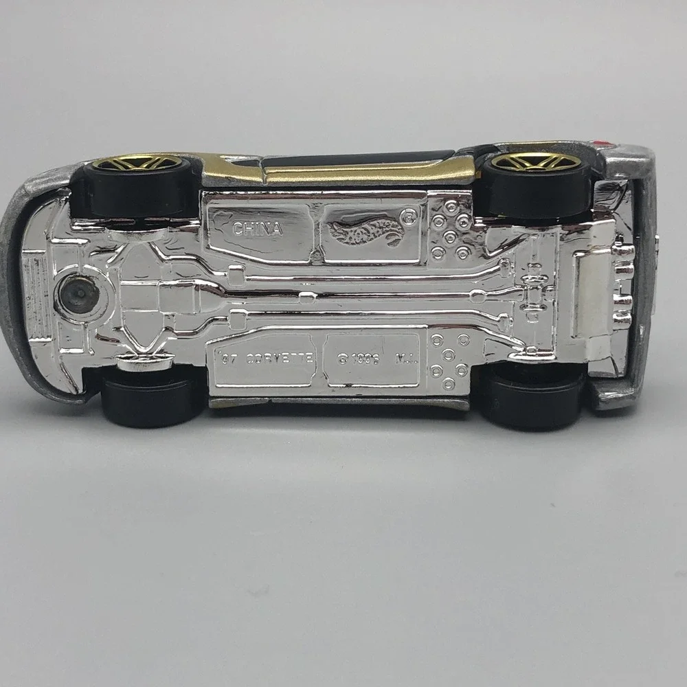 Hot Wheels 1997 '97 Chevrolet Chevy Corvette Car Silver Diecast‎ 1/64 Scale